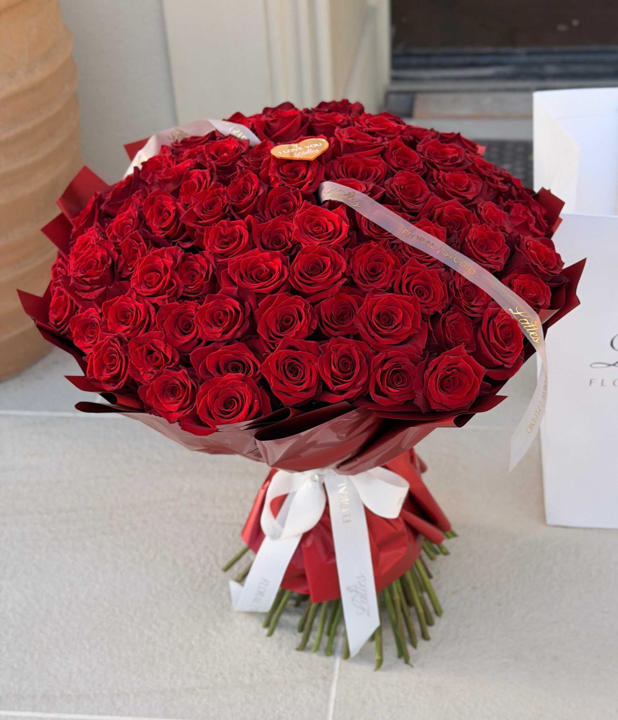 Luxury Red Roses Bouquet