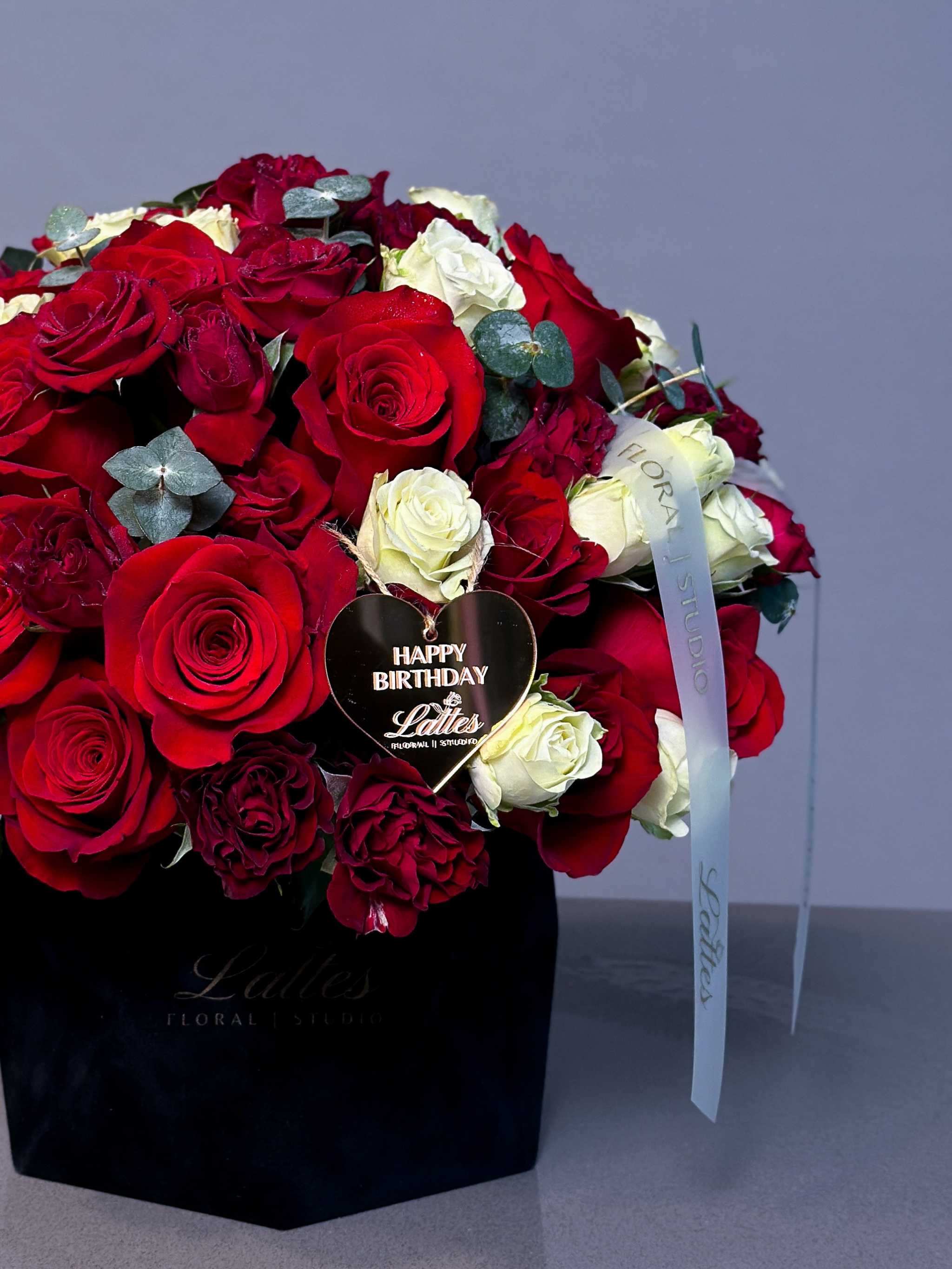 Passion & Elegance – Red Roses | Flower Box
