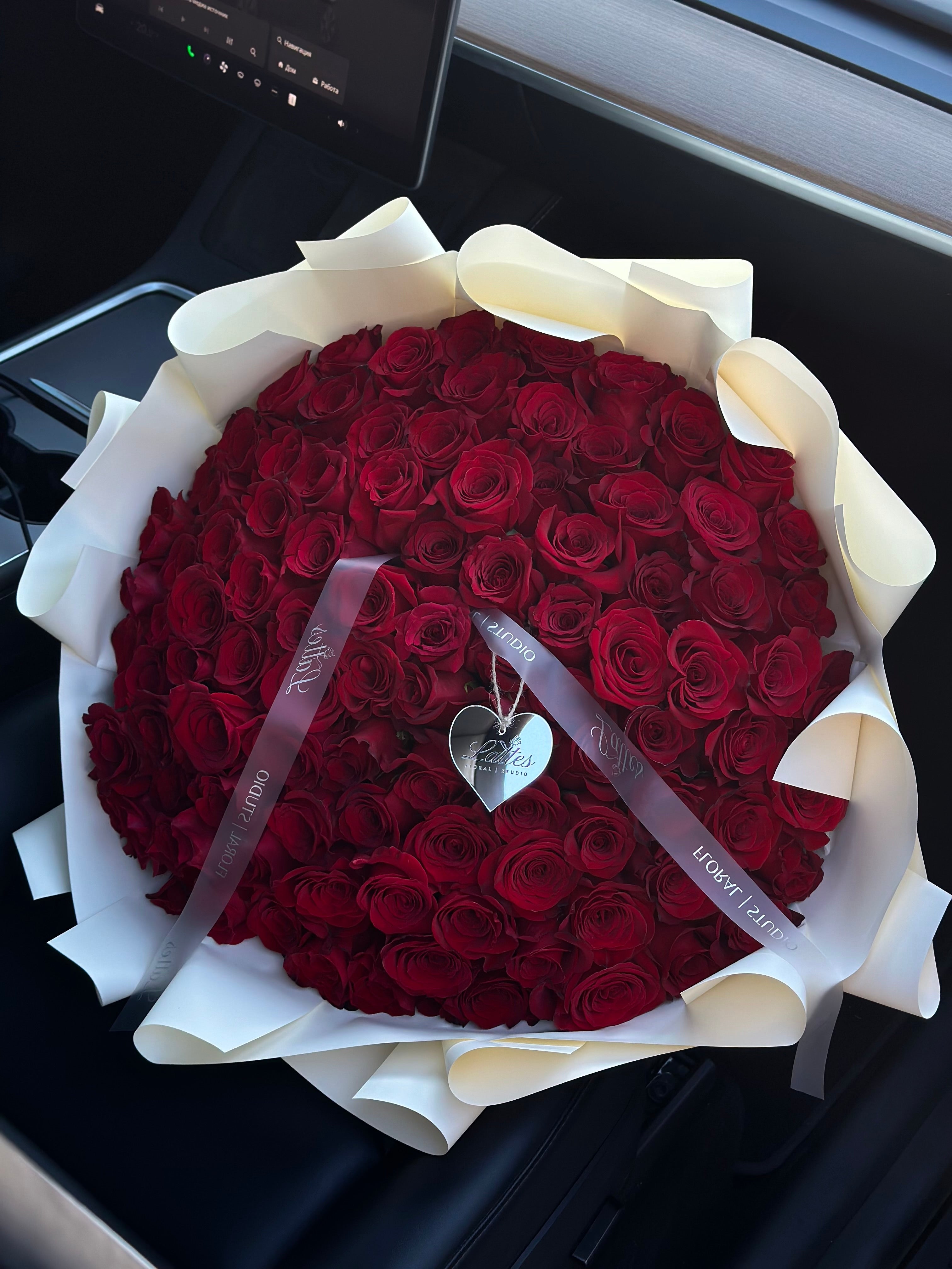 Luxury Red Roses Bouquet