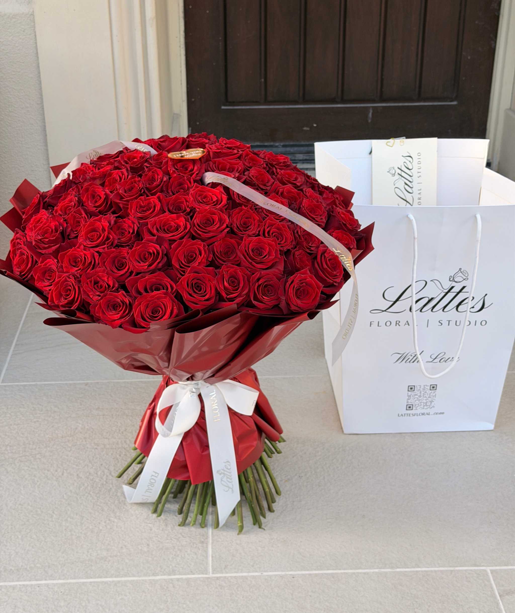 Luxury Red Roses Bouquet