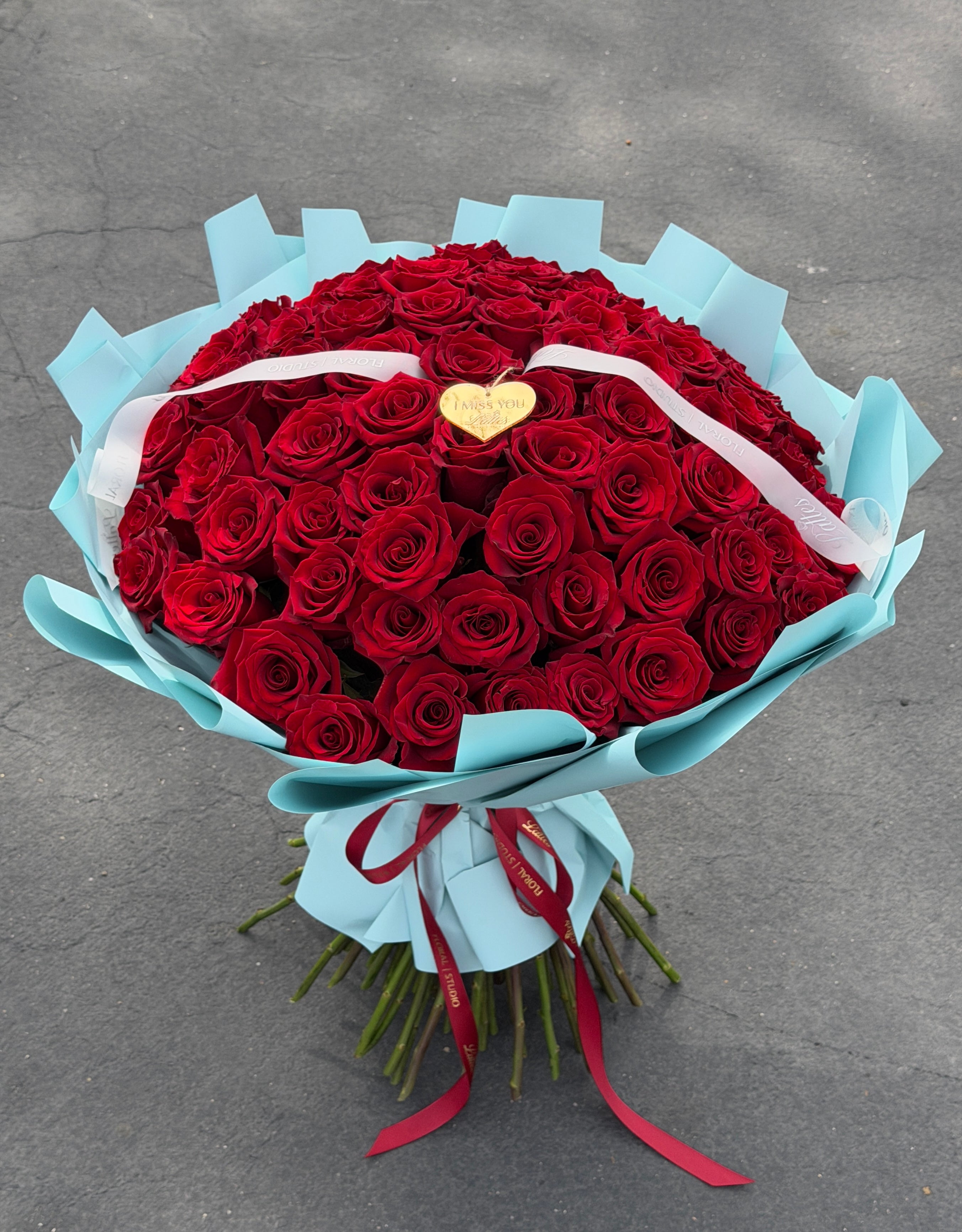 Luxury Red Roses Bouquet