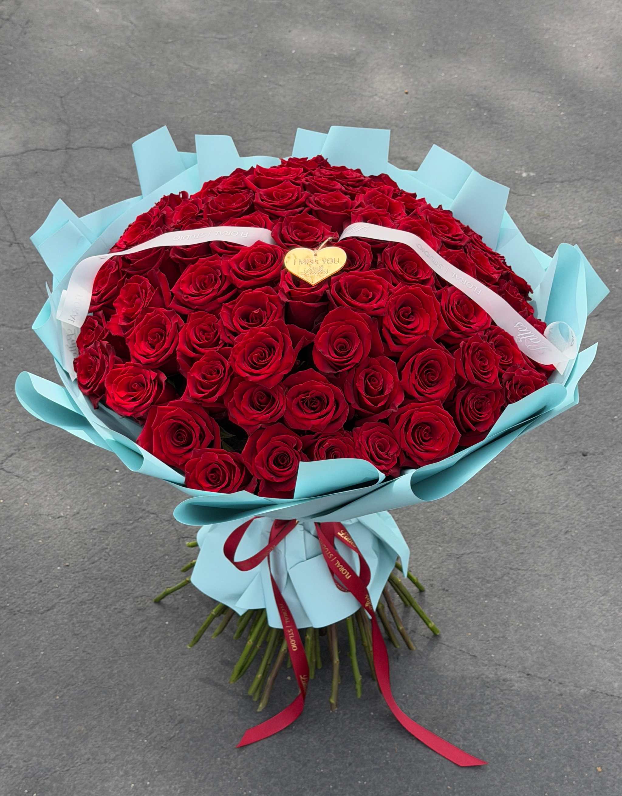 Luxury Red Roses Bouquet
