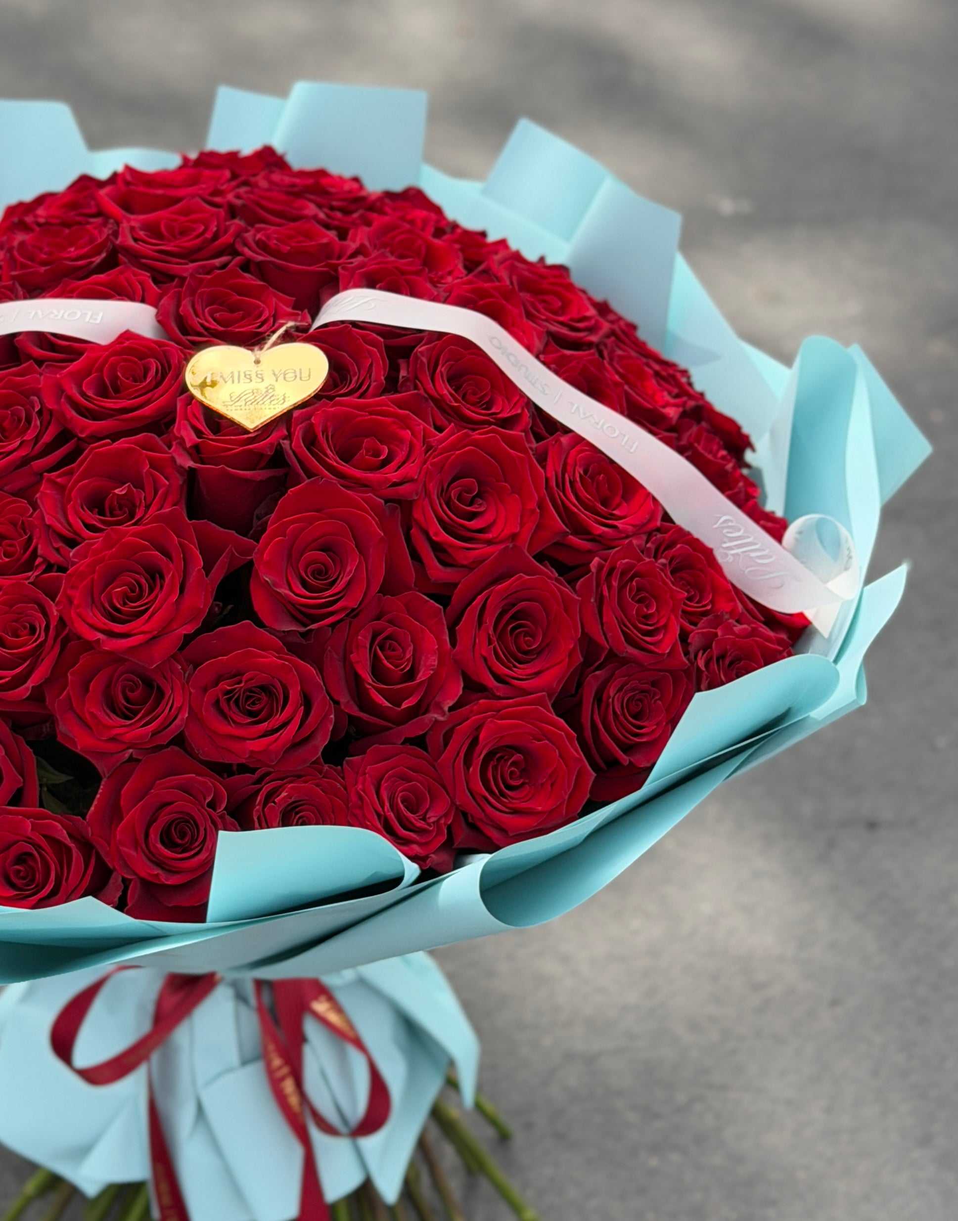 Luxury Red Roses Bouquet