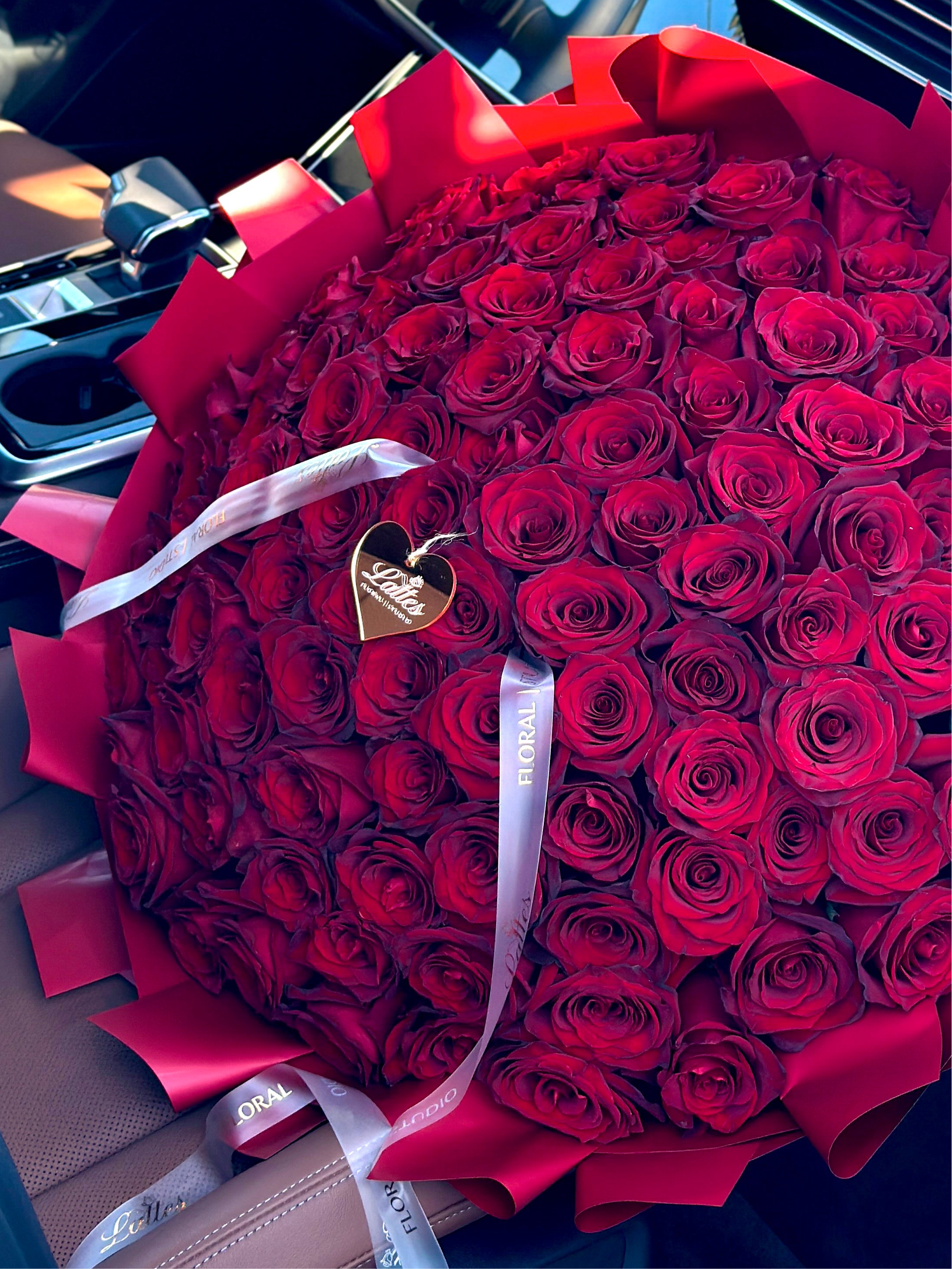 Luxury Red Roses Bouquet