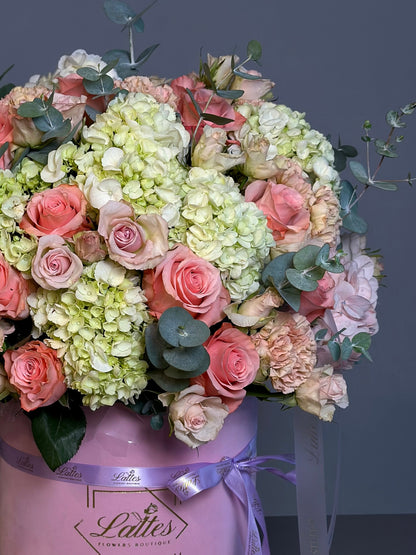 Tender Embrace – Flower Box