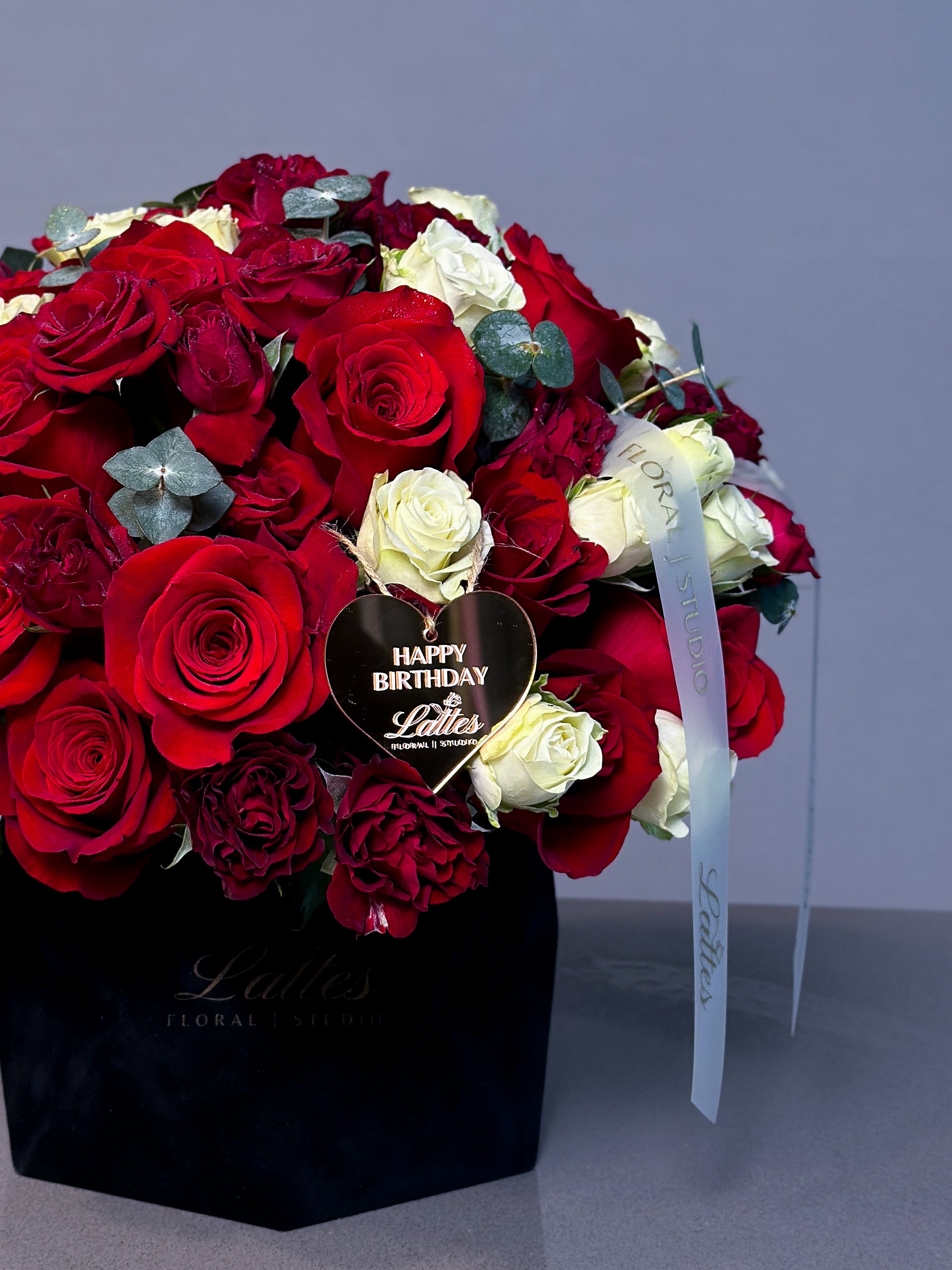 Passion & Elegance – Red Roses | Flower Box