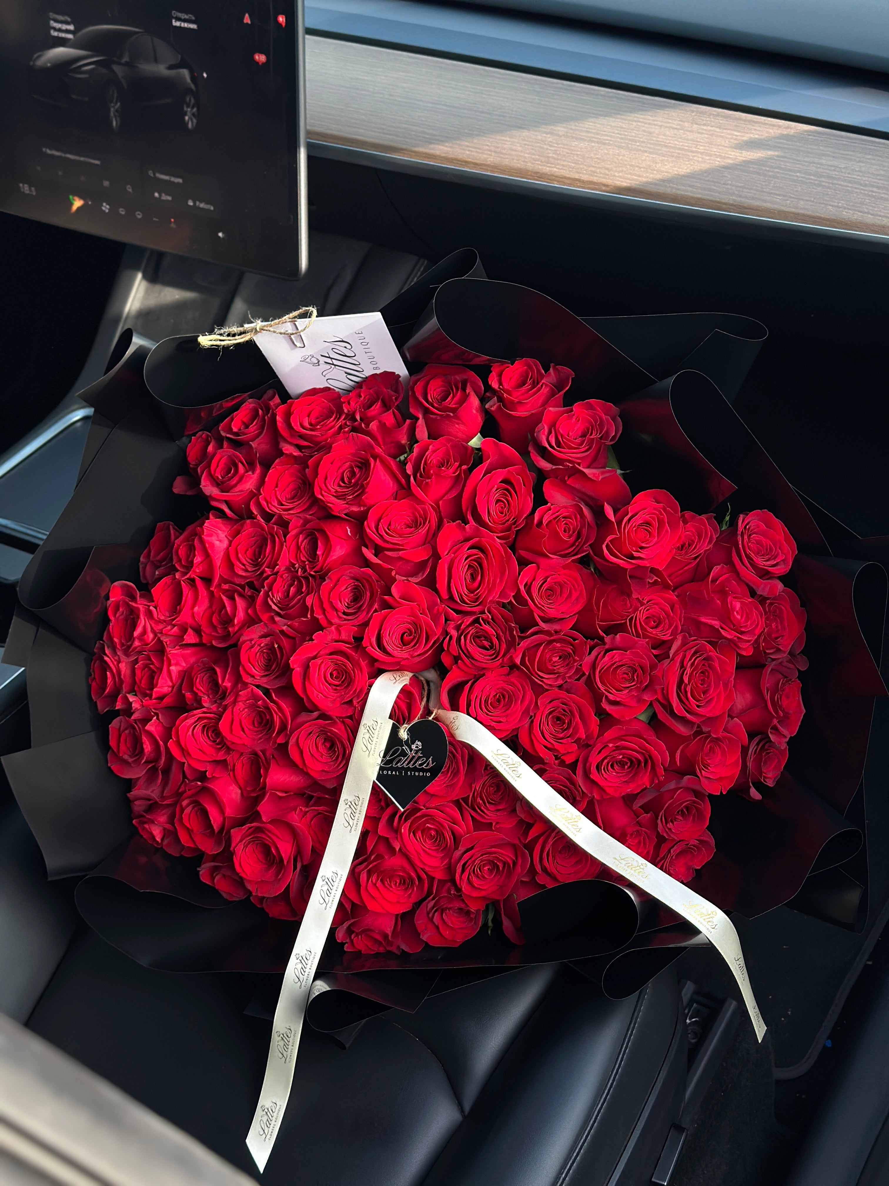 Luxury Red Roses Bouquet