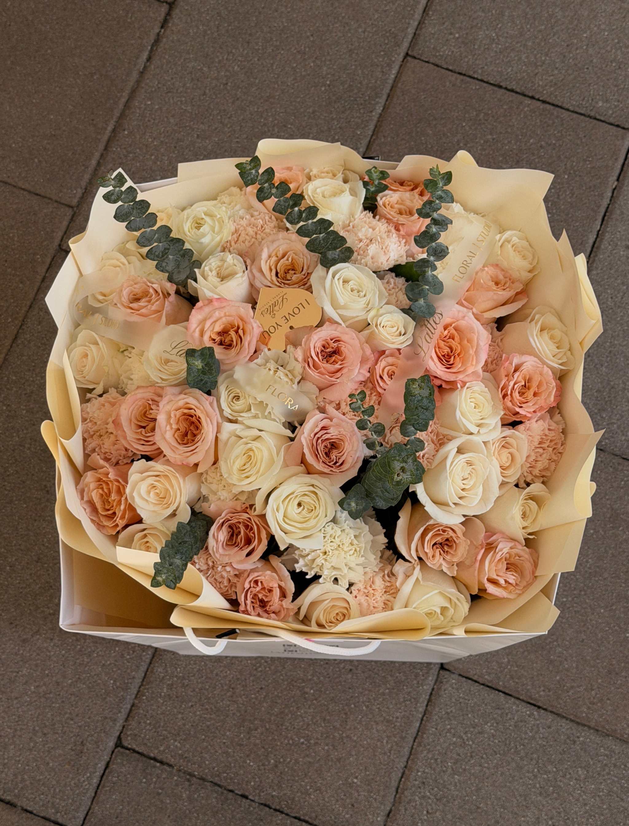 Peach Cloud – Peach and White Roses Bouquet