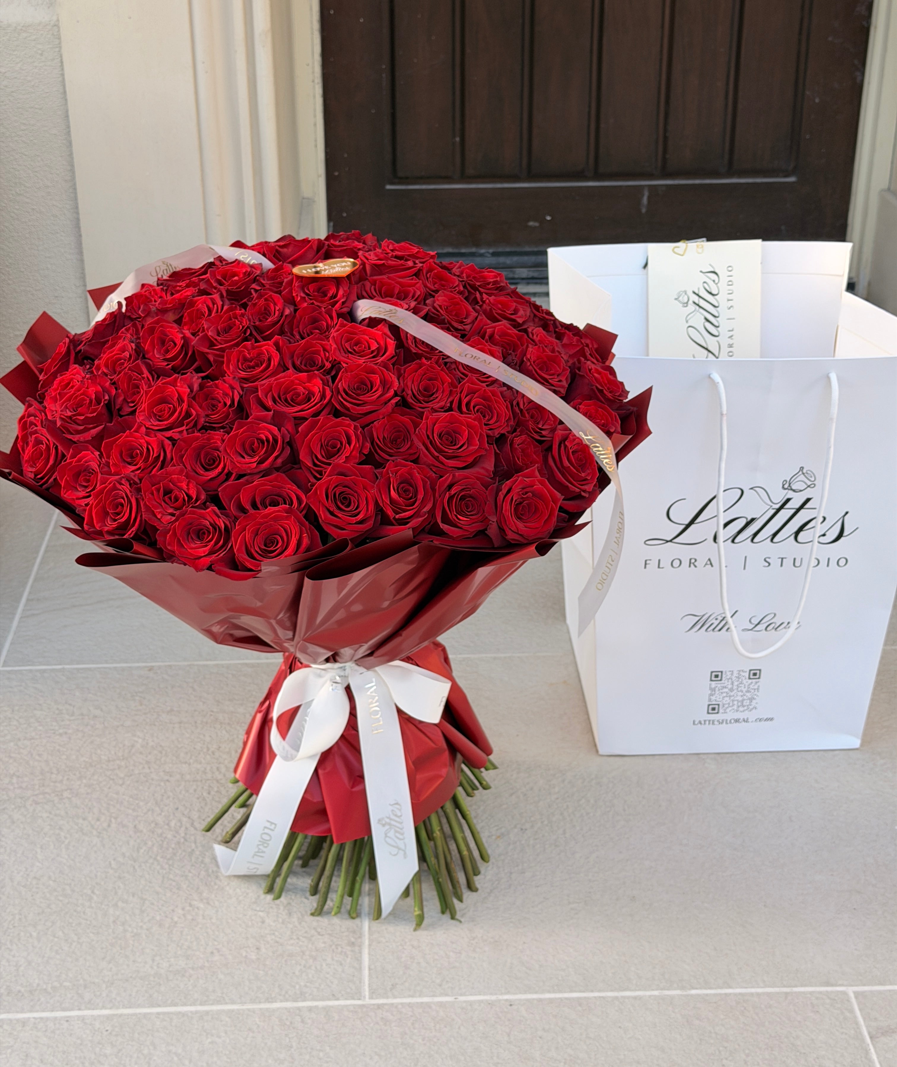 Luxury Red Roses Bouquet