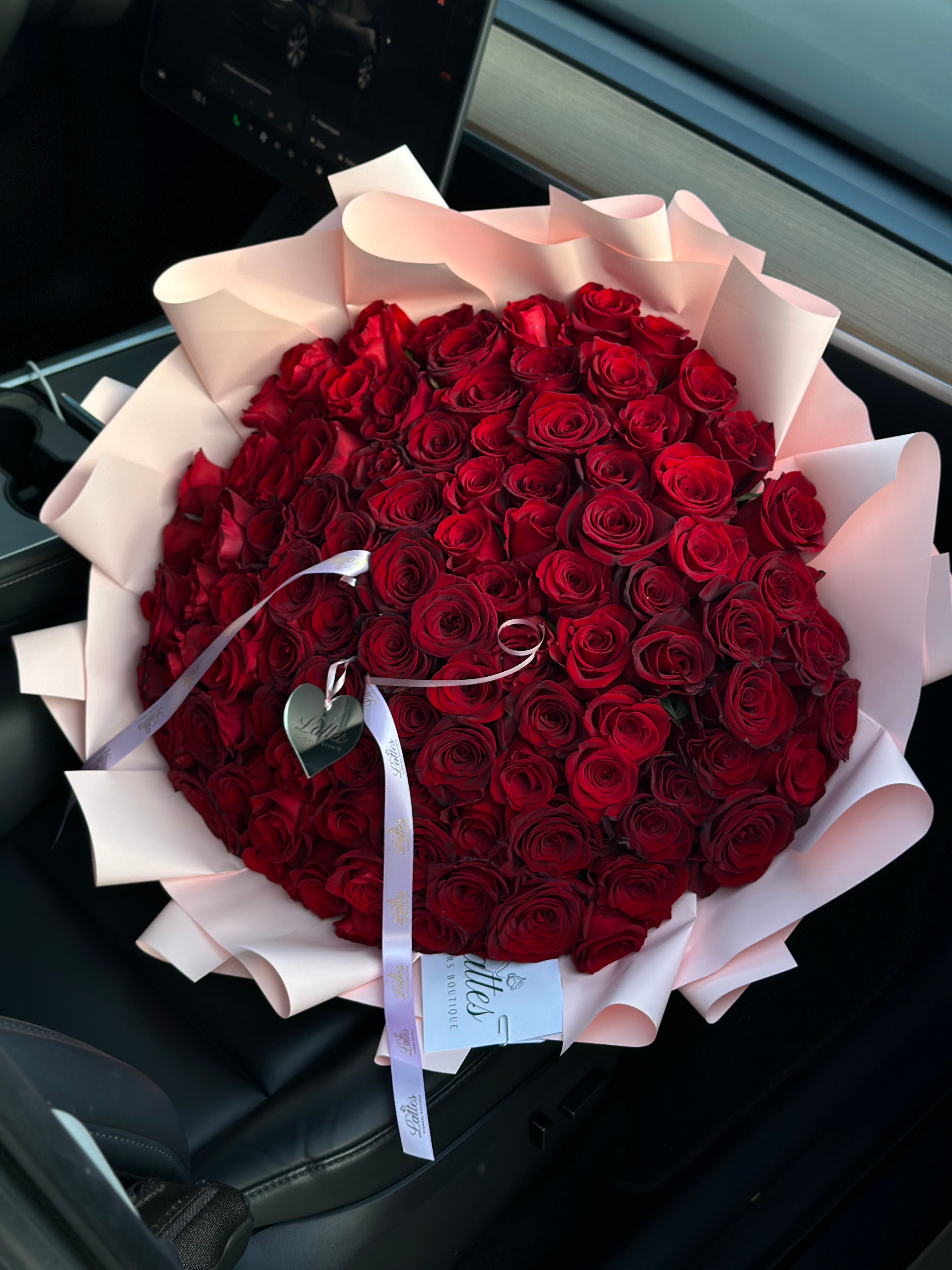 Luxury Red Roses Bouquet