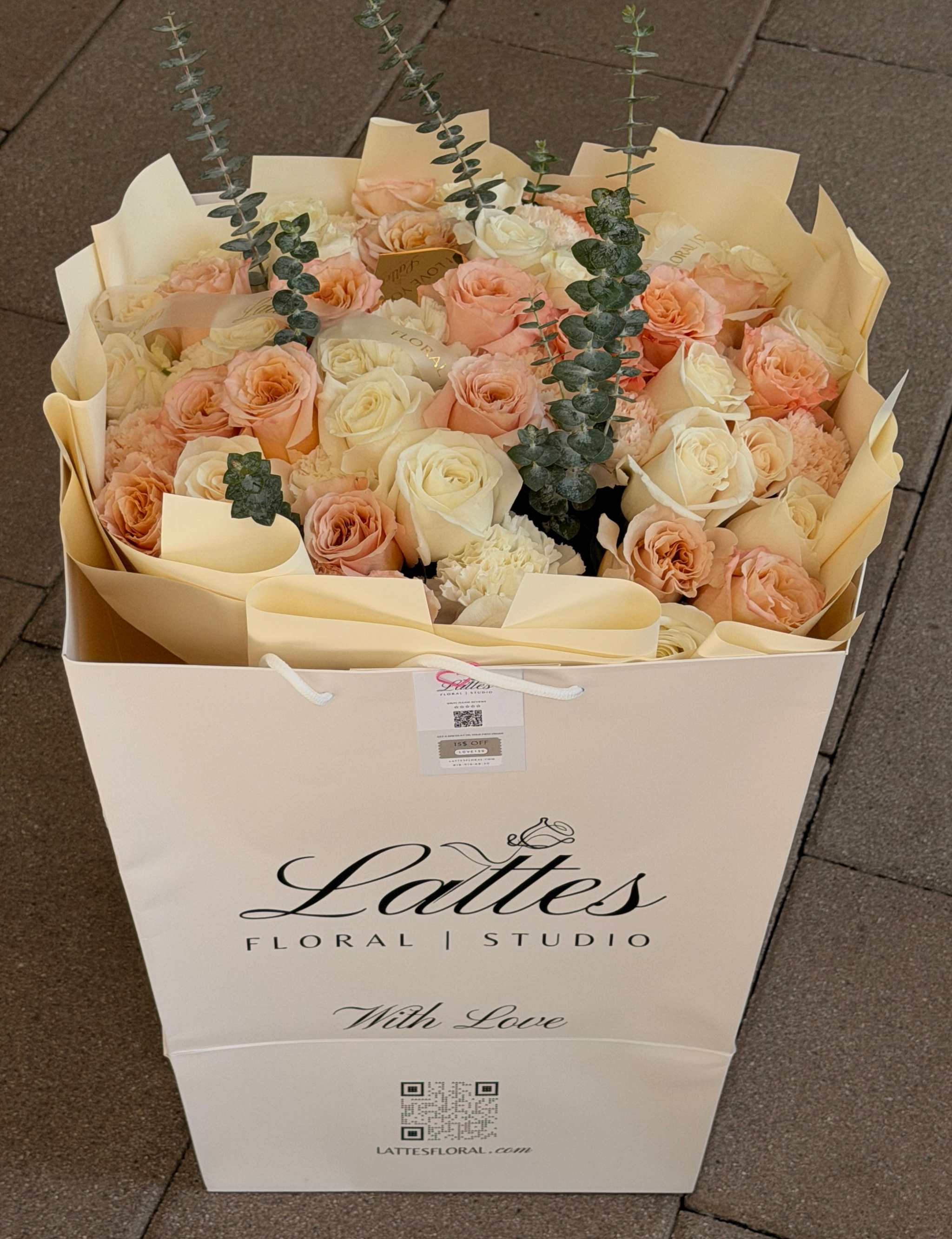 Peach Cloud – Peach and White Roses Bouquet