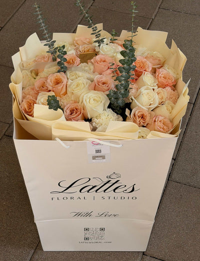 Peach Cloud – Peach and White Roses Bouquet
