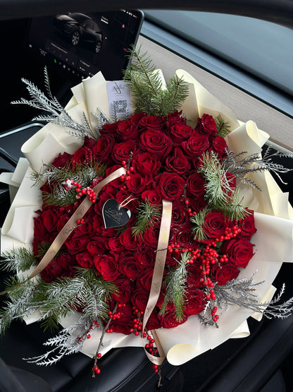 Crimson Wonderland – Festive Rose Bouquet