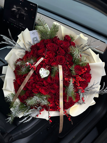 Crimson Wonderland – Festive Rose Bouquet
