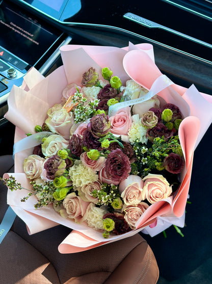 Mocha Blush – Pink & Brown Lisianthus Bouquet