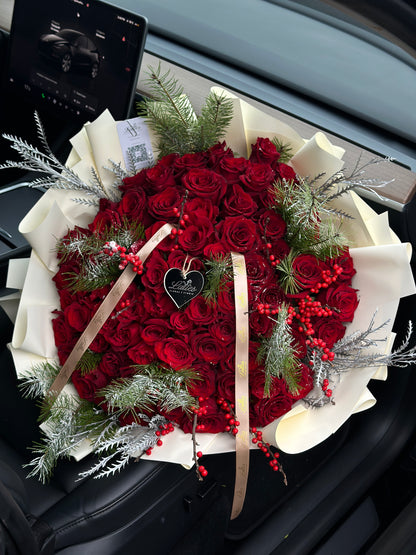 Crimson Wonderland – Festive Rose Bouquet