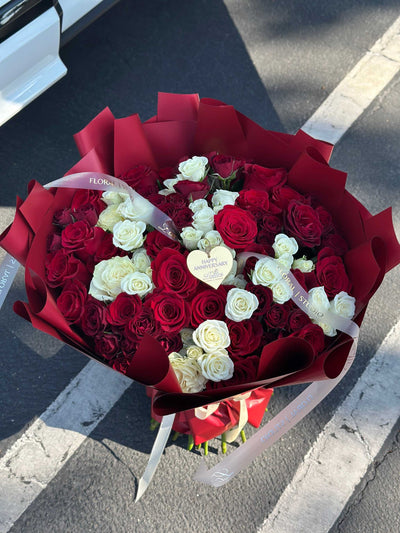 Amore Rosso – Red & White Rose Symphony