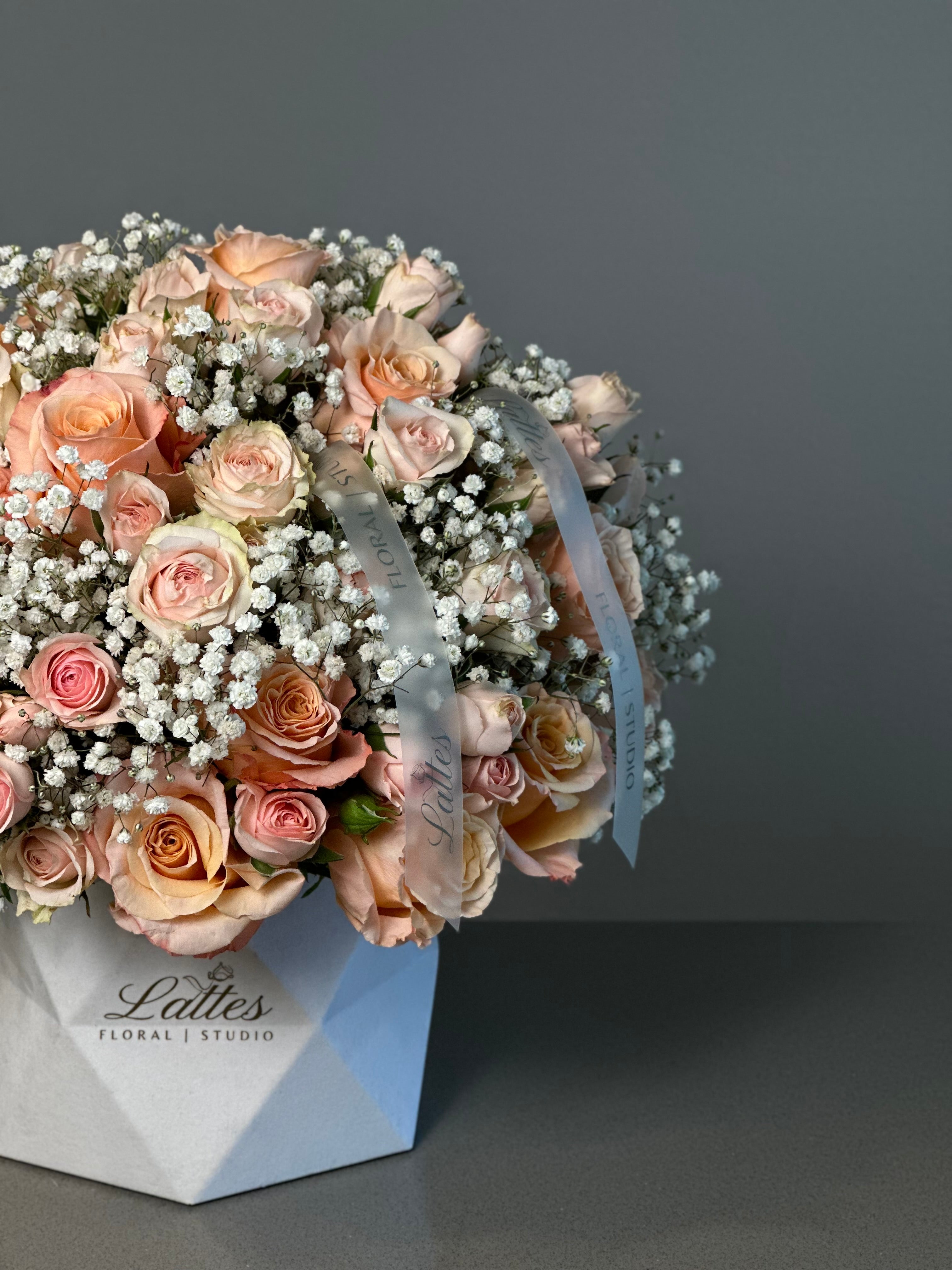 Elegance de Paris – Peach Roses with Baby’s Breath in a Flower Box