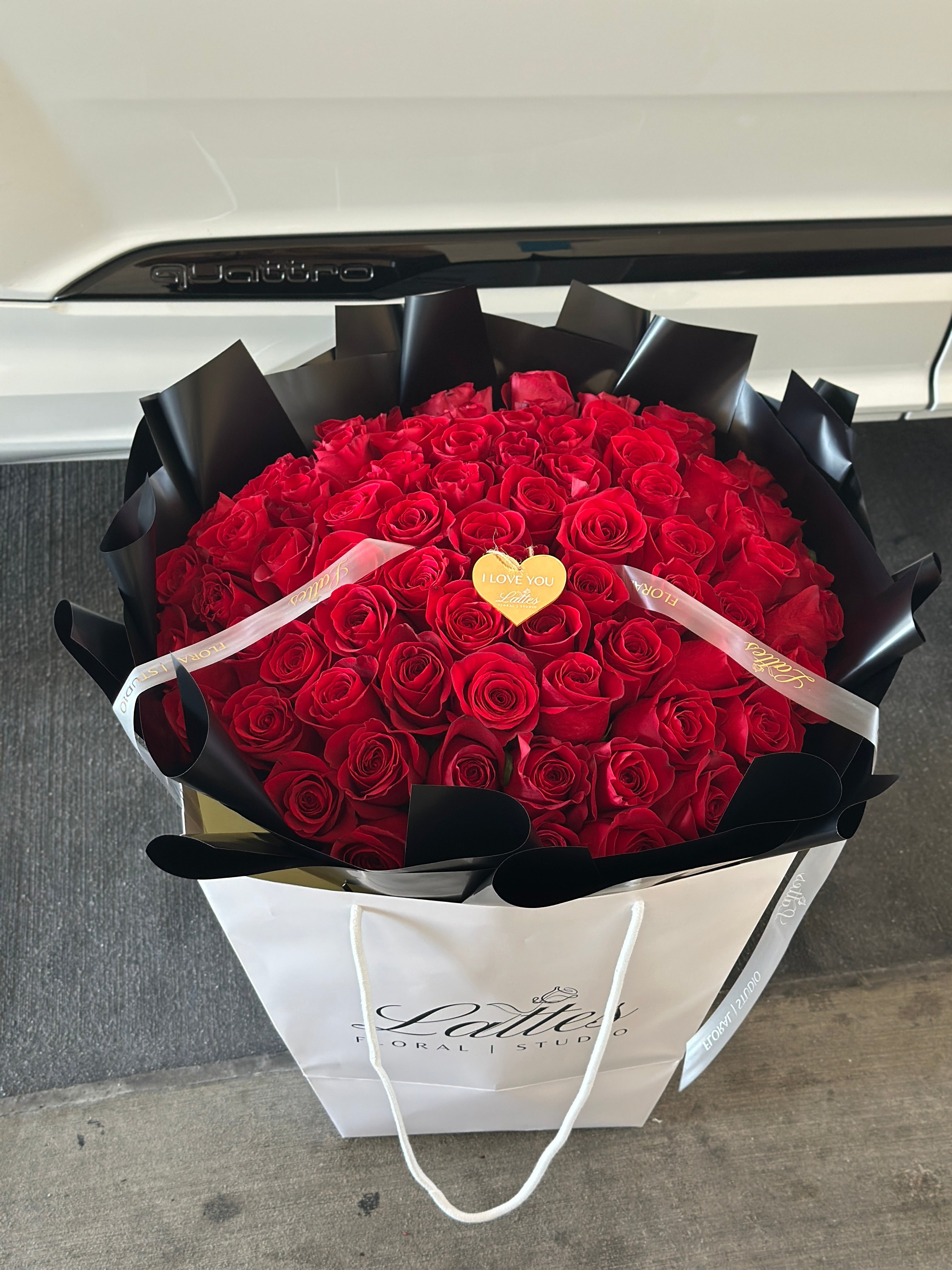 Luxury Red Roses Bouquet
