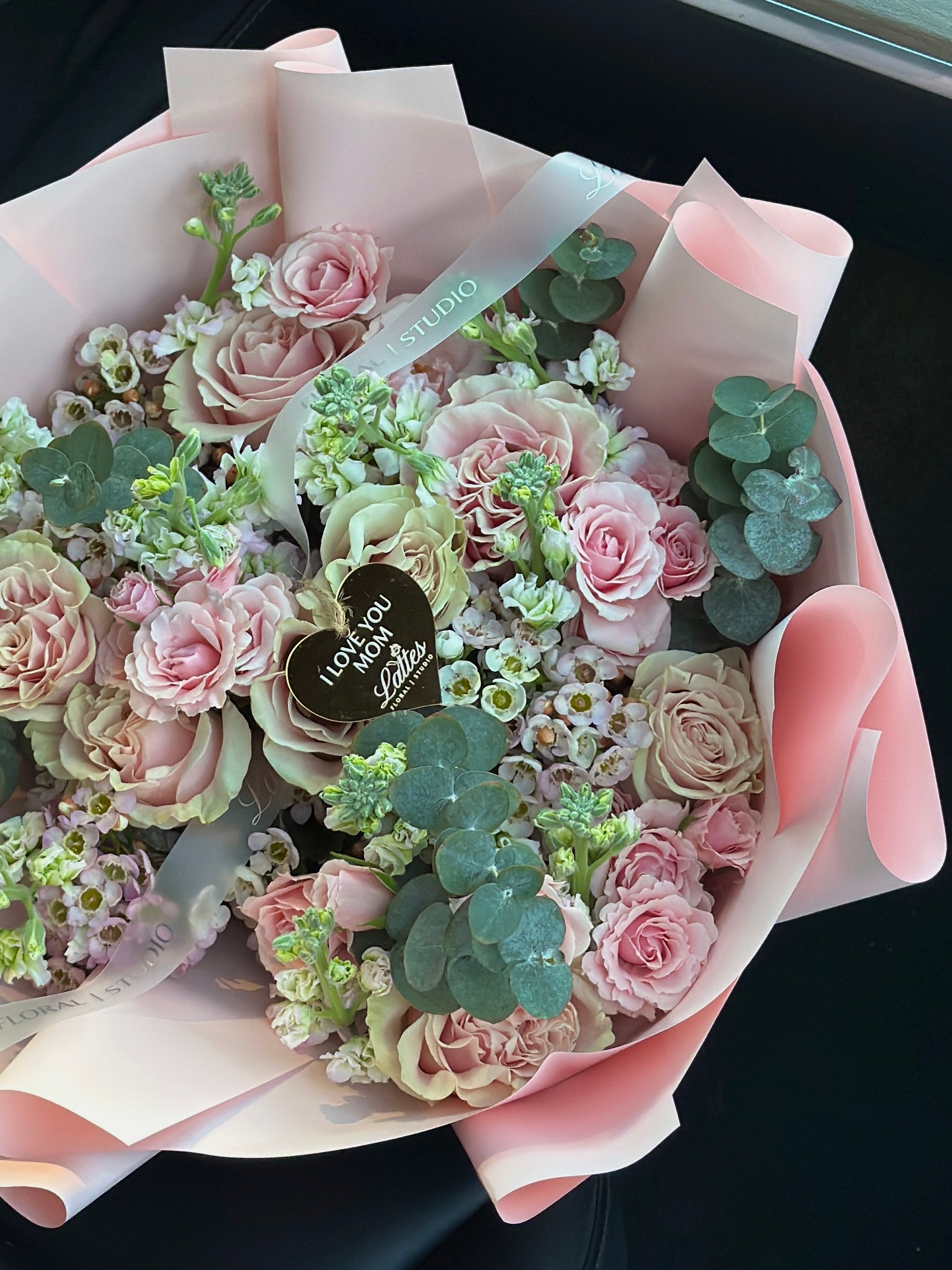 Tender Whisper – Blush Pink Roses Bouquet